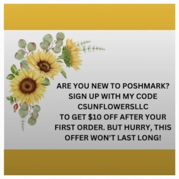 Disney Women’s Yellow “Walt Disney World” Mickey Mouse Graphic T-shirt S… - Picture 8 of 8